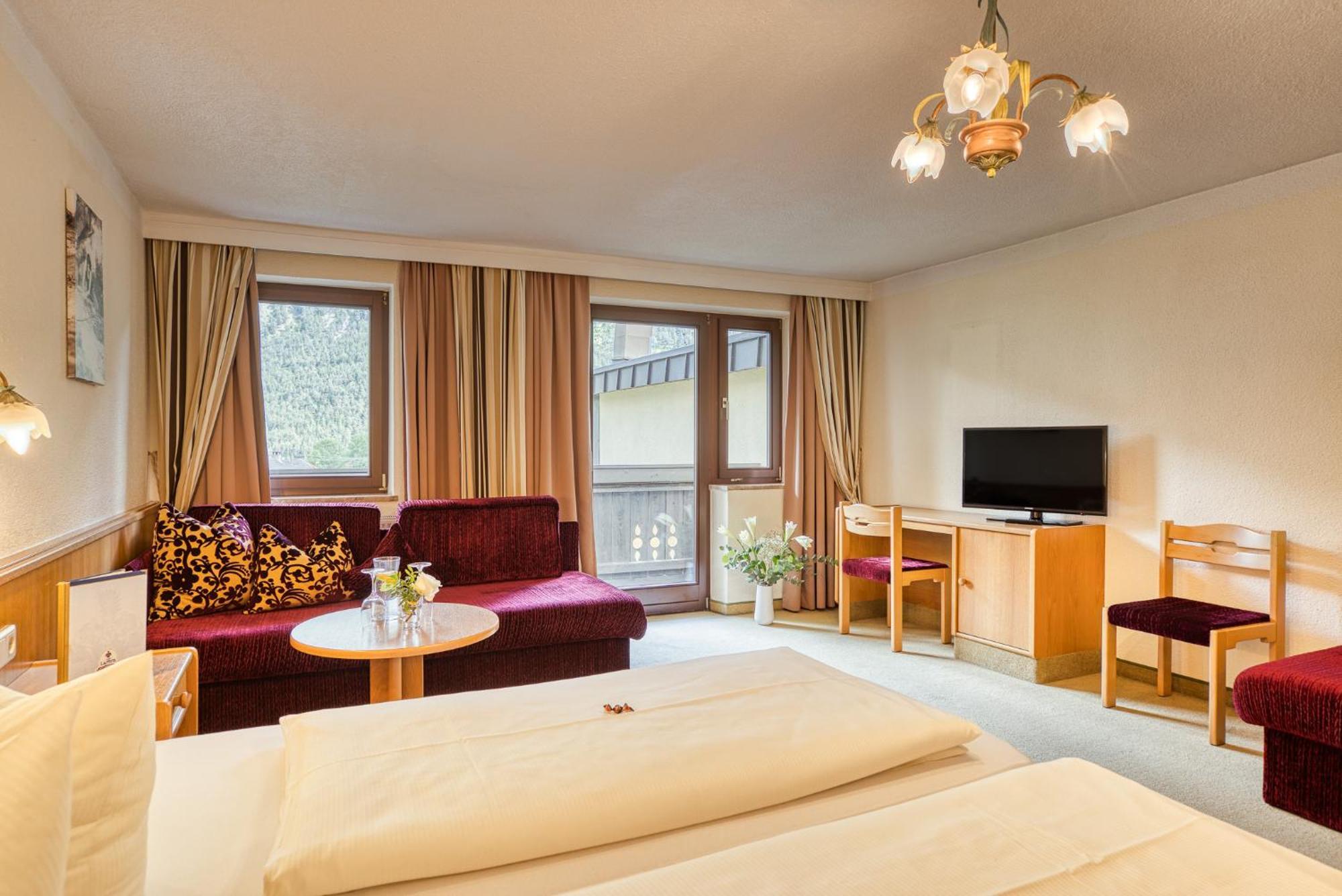 Hotel Zum Lamm Тарренц Экстерьер фото