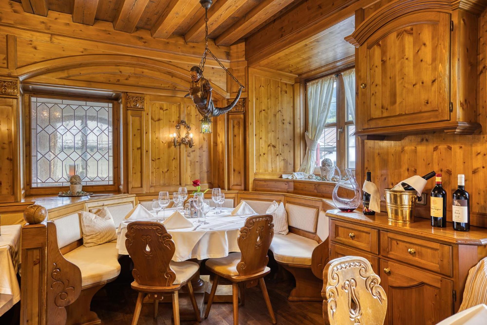 Hotel Zum Lamm Тарренц Экстерьер фото