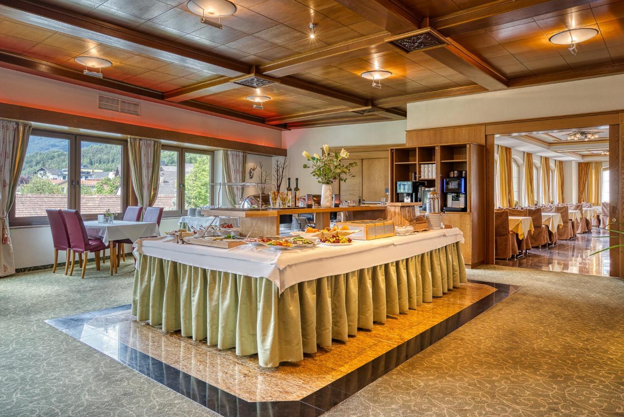 Hotel Zum Lamm Тарренц Экстерьер фото