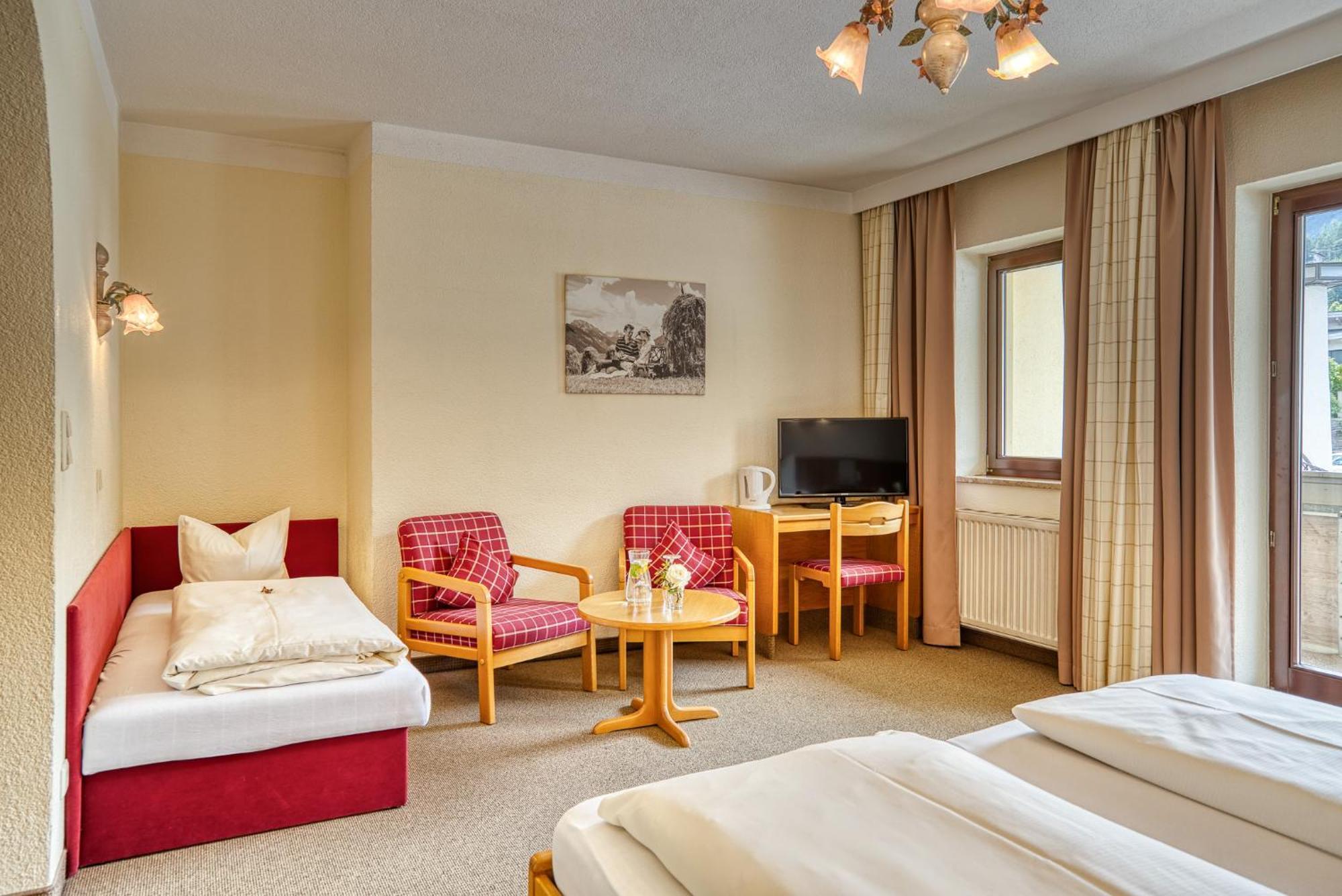 Hotel Zum Lamm Тарренц Экстерьер фото
