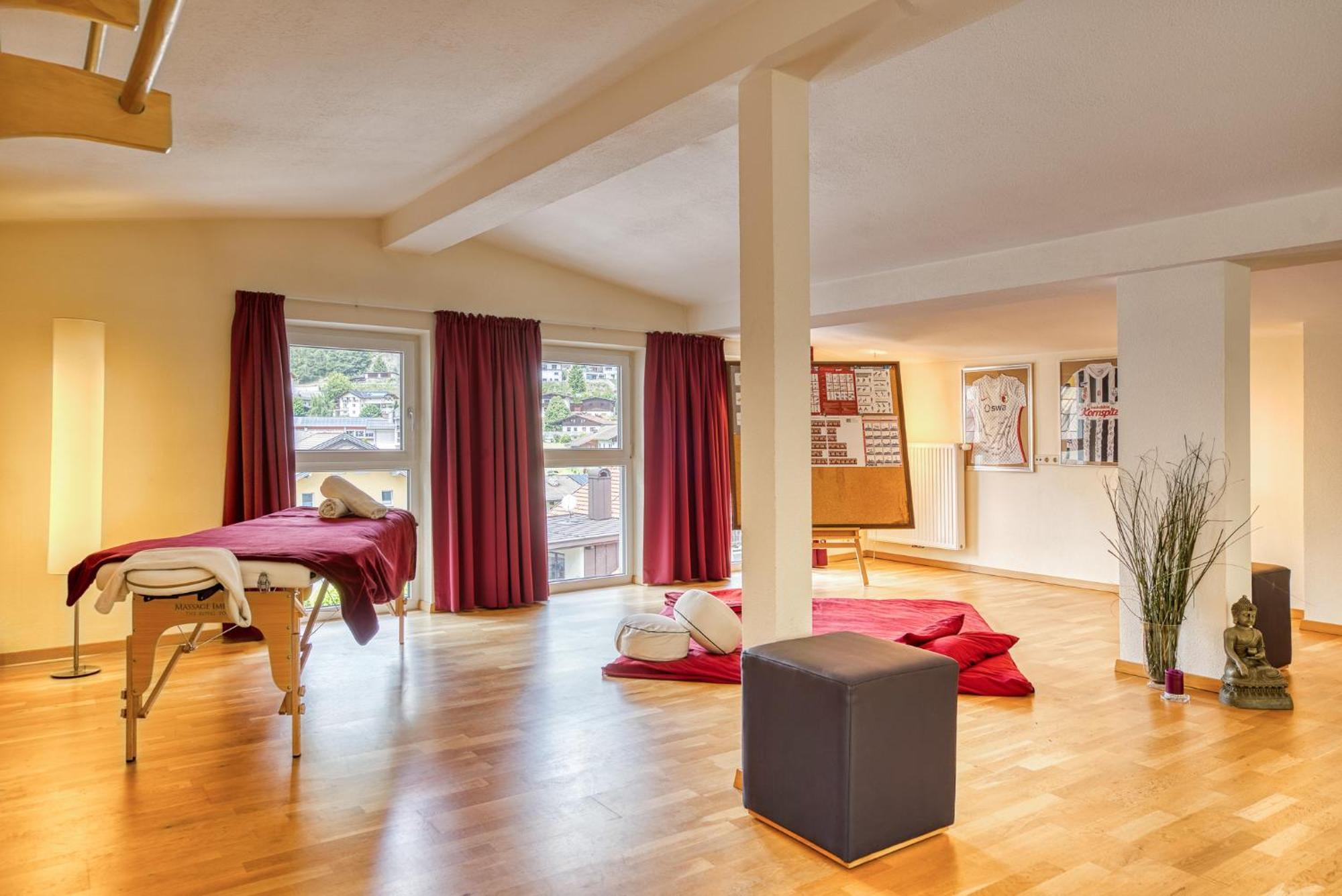 Hotel Zum Lamm Тарренц Экстерьер фото